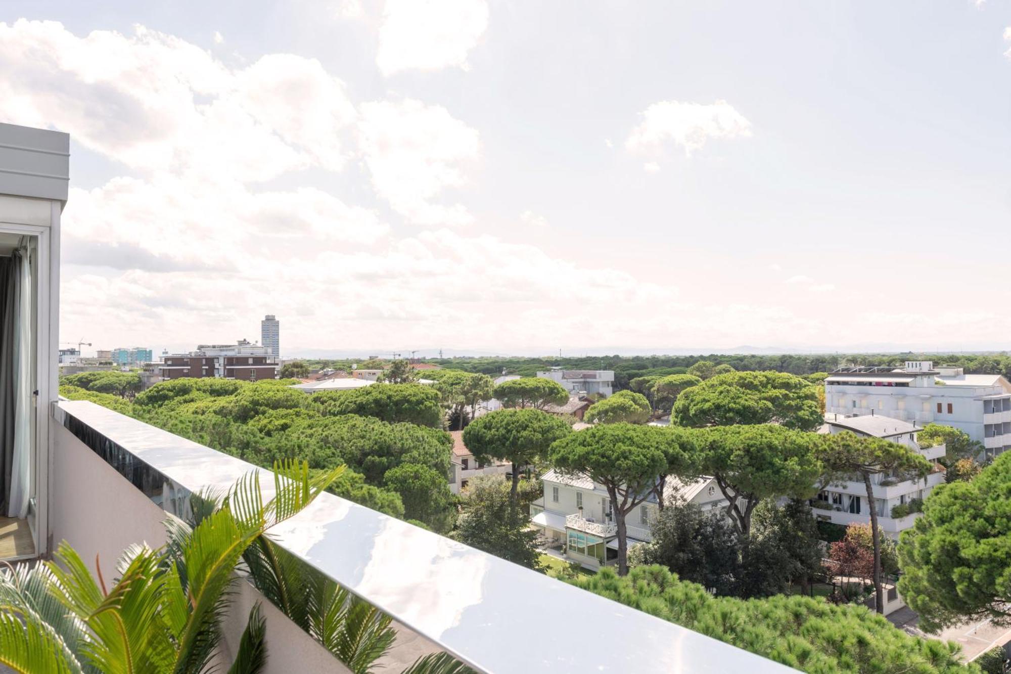 Perla Verde Hotel Milano Marittima Exterior photo